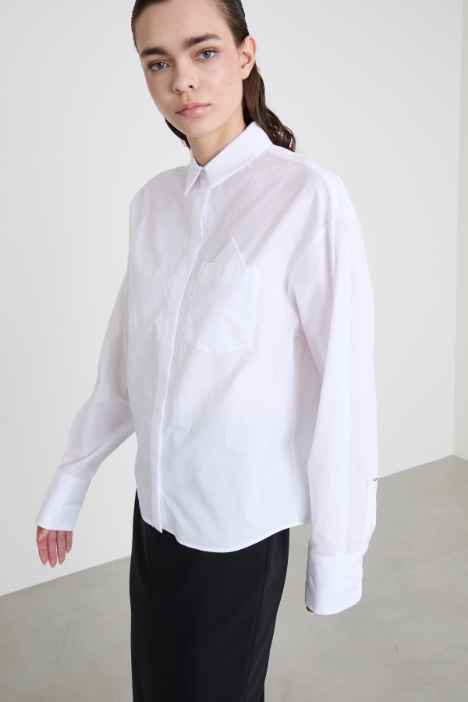 Camisa de popelina con corbatín