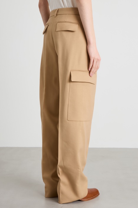 Pantalón cargo con cintura baja