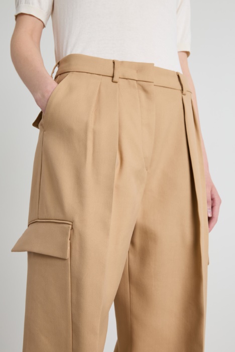 Pantalón cargo con cintura baja