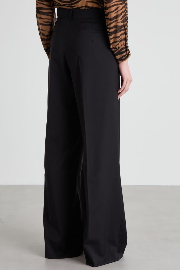 Pantaloni con pinces in tela Intrend - 3
