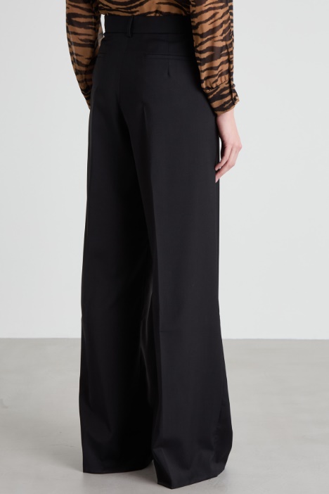 Pantalones con pinzas en lona