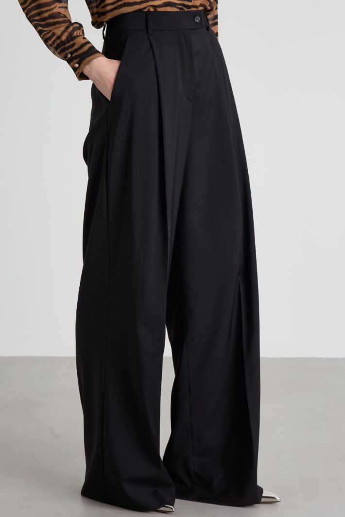 Pantaloni con pinces in tela Intrend - 4