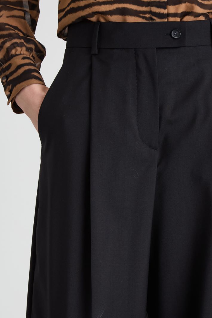 Pantaloni con pinces in tela Intrend - 2