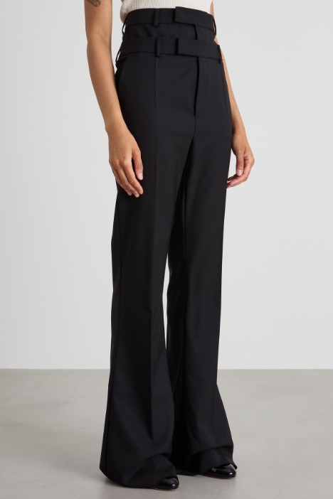 Pantalones con doble cinturón