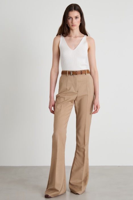 Flared pleated trousers Intrend