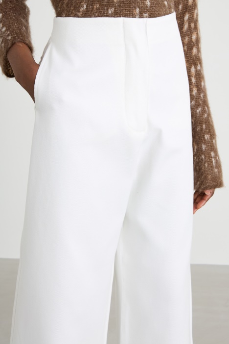 Pantaloni over in tessuto diagonale