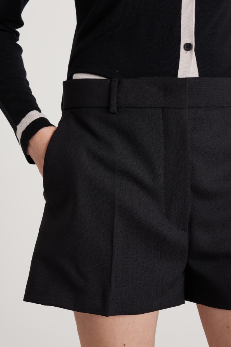 Shorts in tela di pura lana