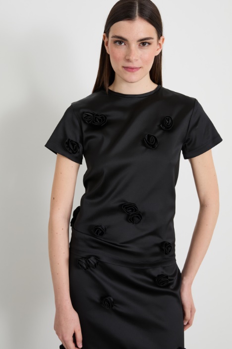 Top with embroidered rose detail Intrend