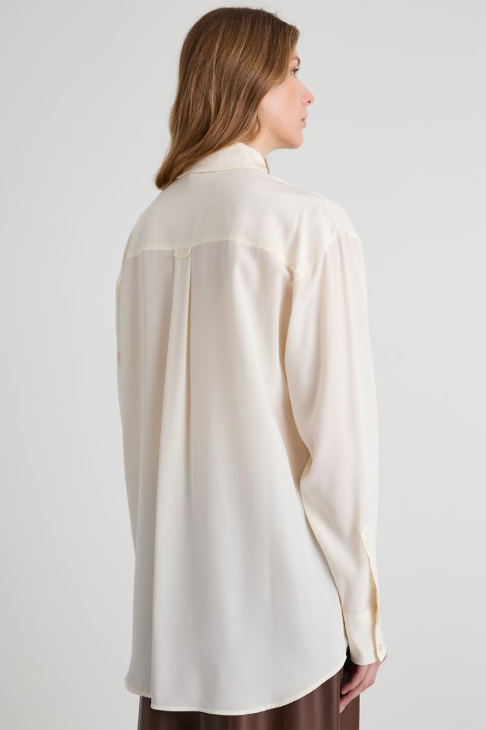 Oversized silk crepe shirt Intrend - 2