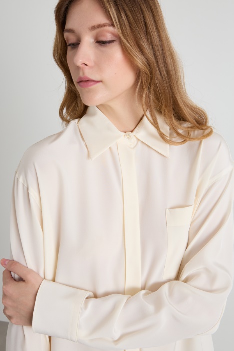 Camicia over in crépe di seta