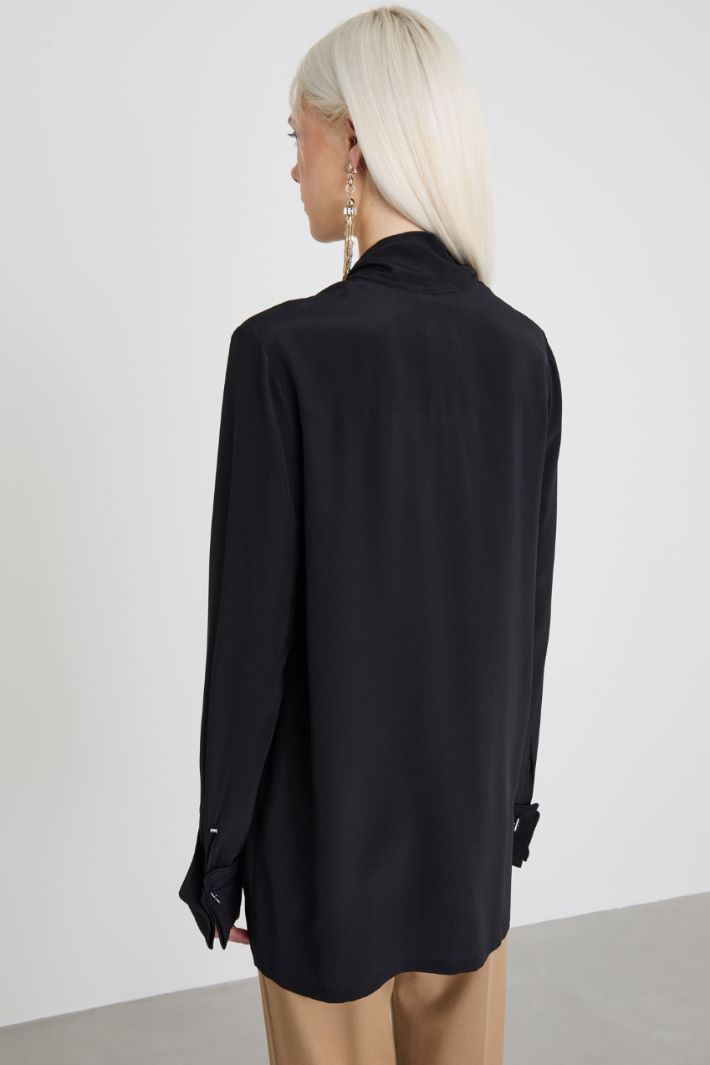 Sash-adorned silk blouse Intrend - 2