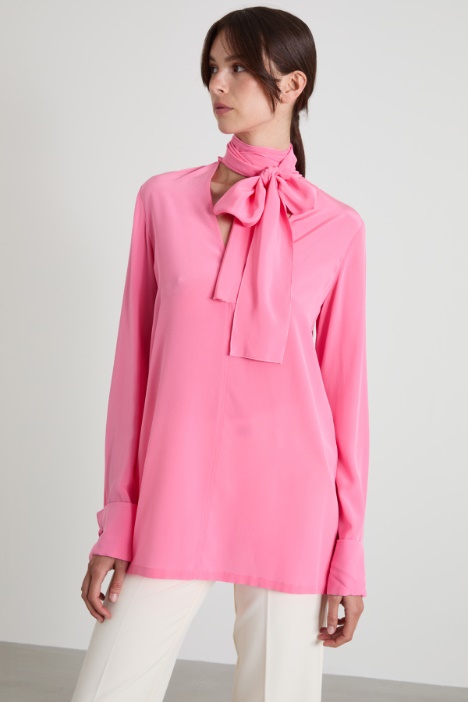 Blusa in seta con fusciacca