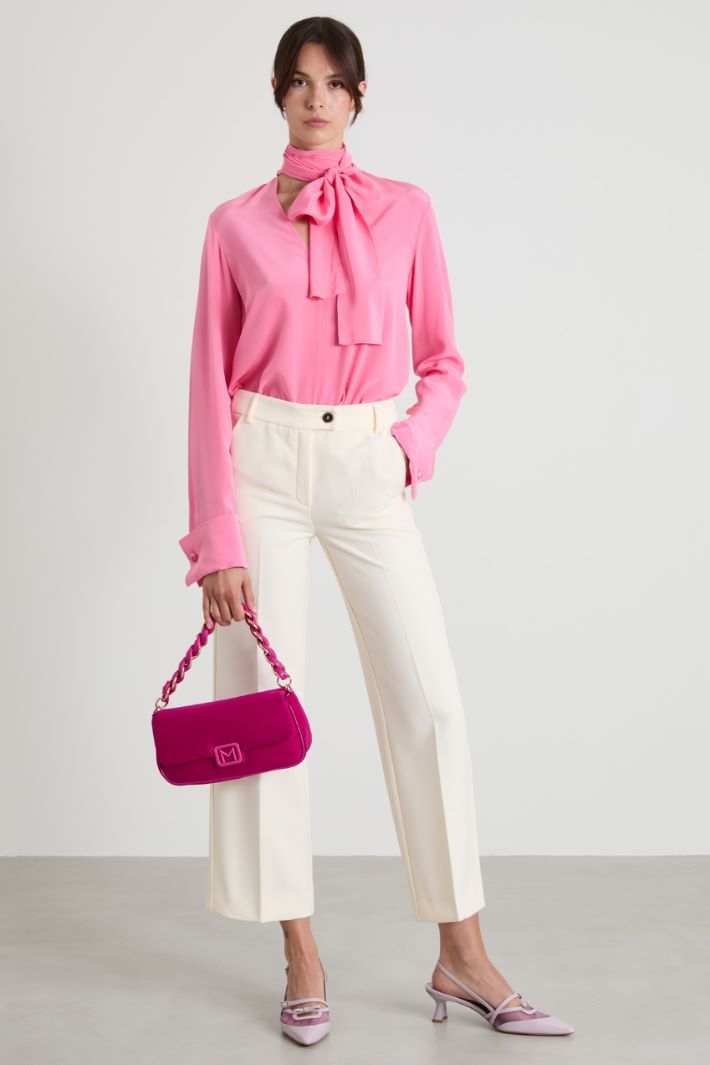 Sash-adorned silk blouse Intrend - 3