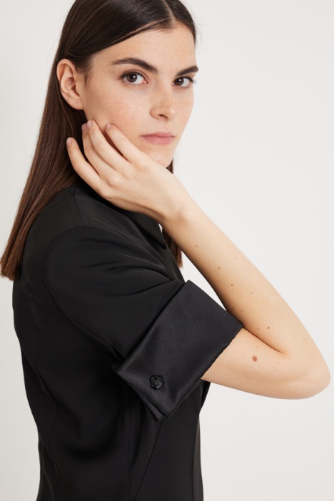 Mini abito a manica corta