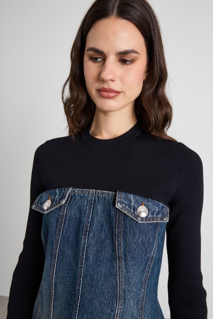 Abito aderente in denim e maglia Intrend - 4