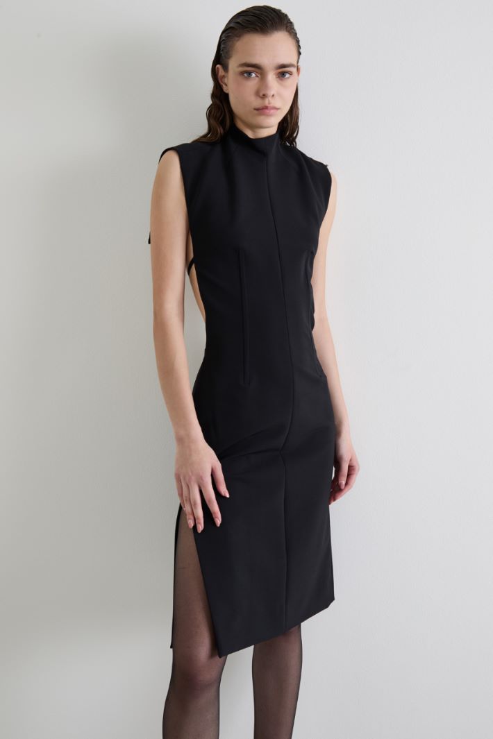 Sleeveless dress Intrend - 2