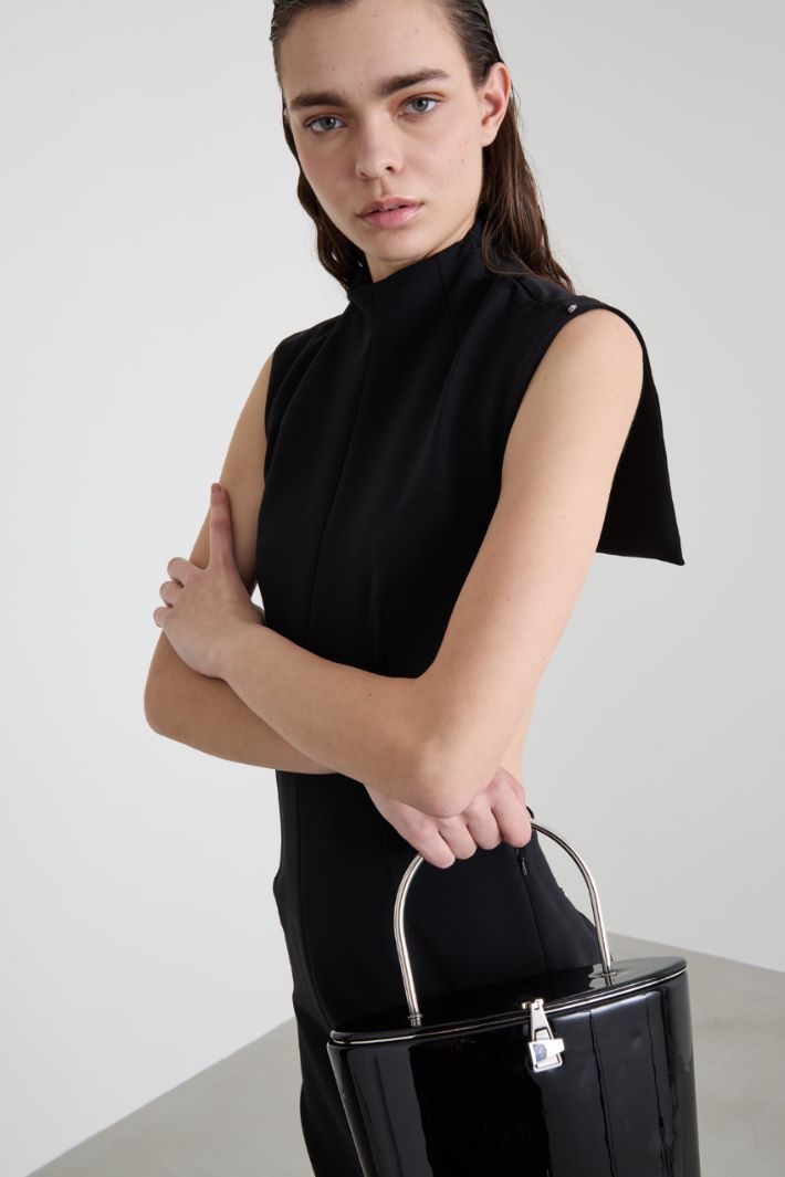 Sleeveless dress Intrend - 4