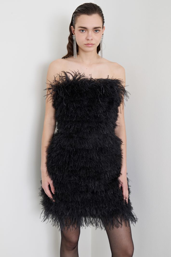 Feather-detailed dress Intrend - 2