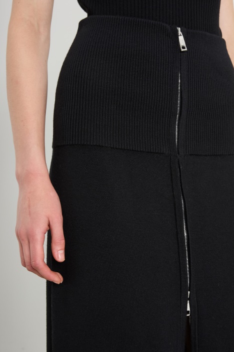 Gonna a vita alta con baschina