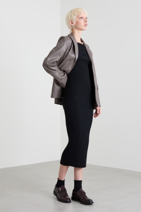 Off-the-shoulder knit dress Intrend