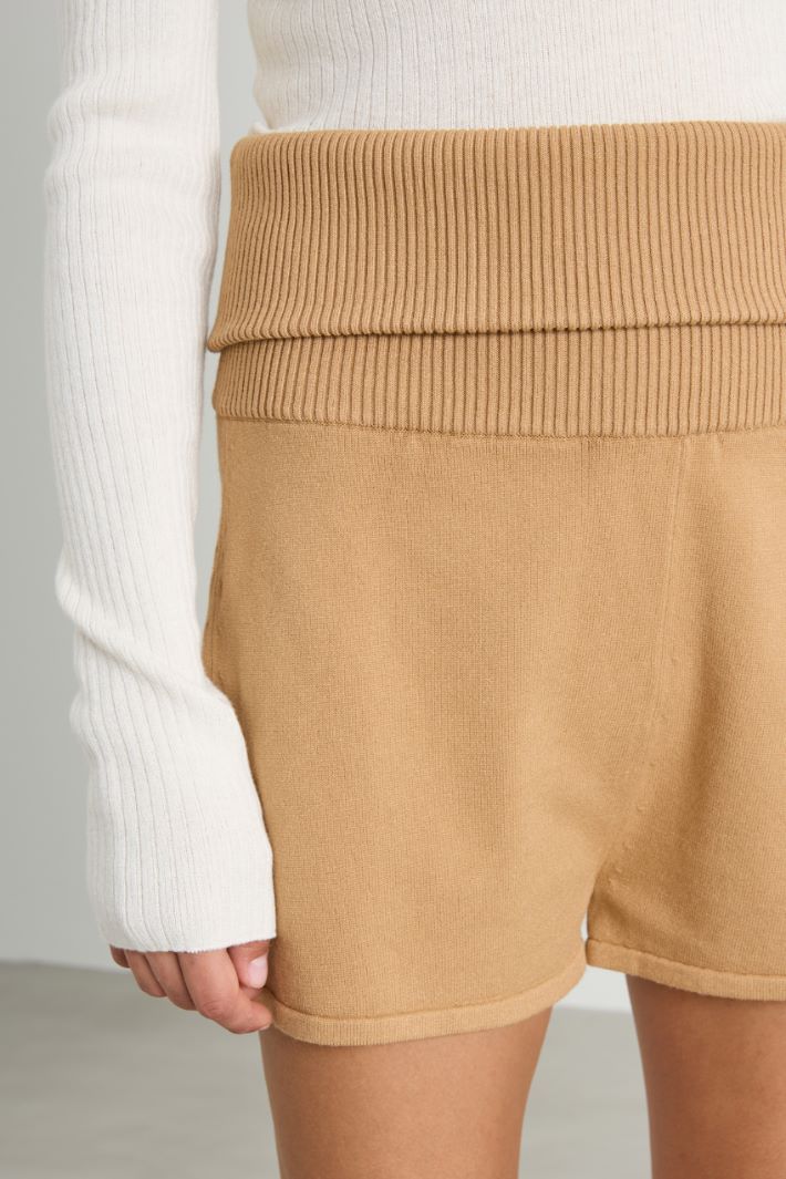 Stretch knit fabric shorts Intrend - 4