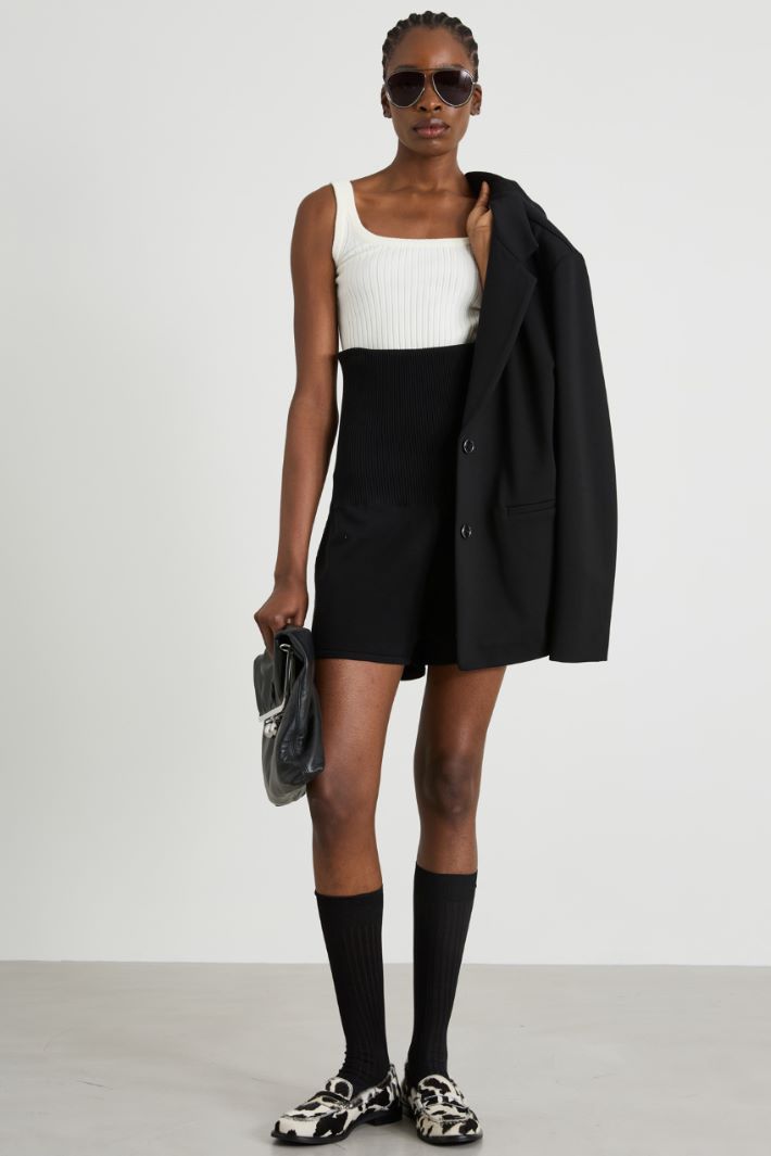 Stretch knit fabric shorts Intrend