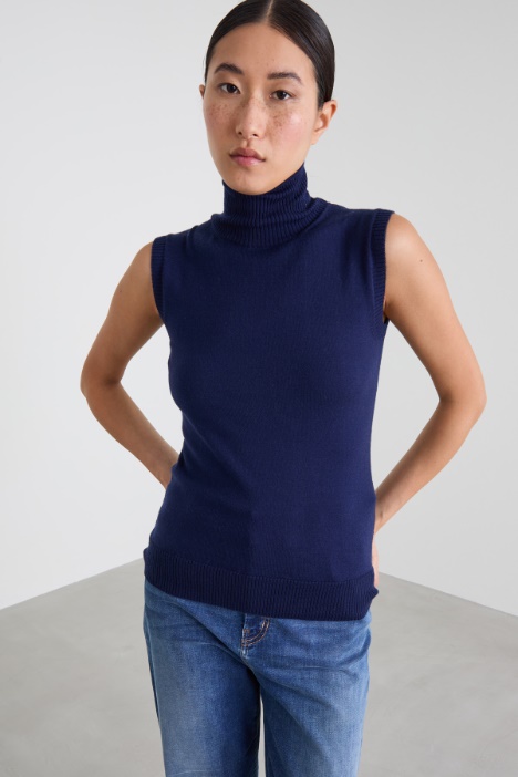 Sleeveless polo-neck sweater Intrend