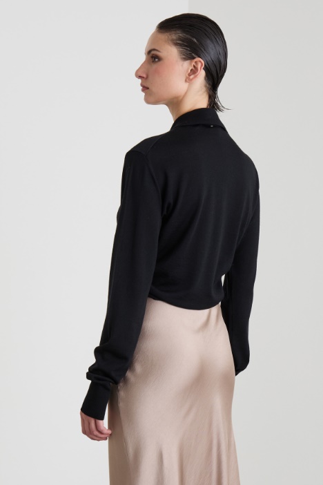 Maglia con drappeggio incrociato