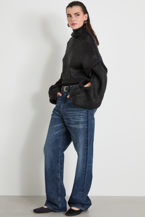 Laminated crop sweater Intrend