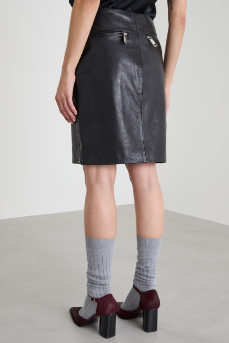 Falda recta de cuero
