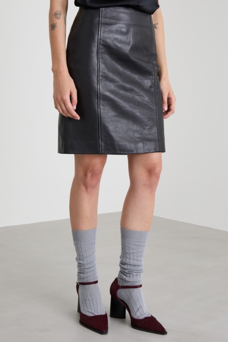 Falda recta de cuero