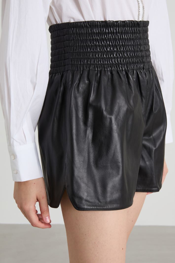 Nappa-leather shorts Intrend - 4