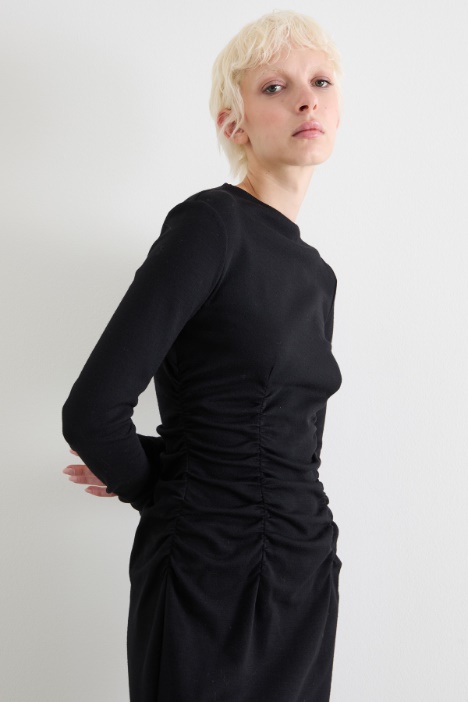 Vestido de punto con fruncido