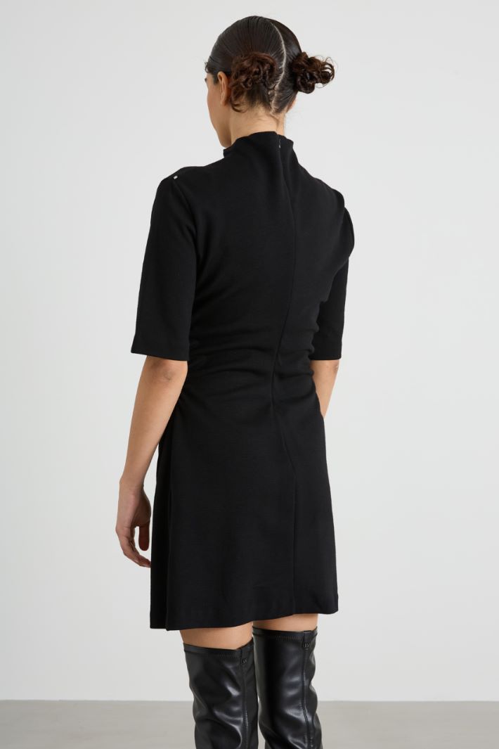 Short gathered dress Intrend - 3