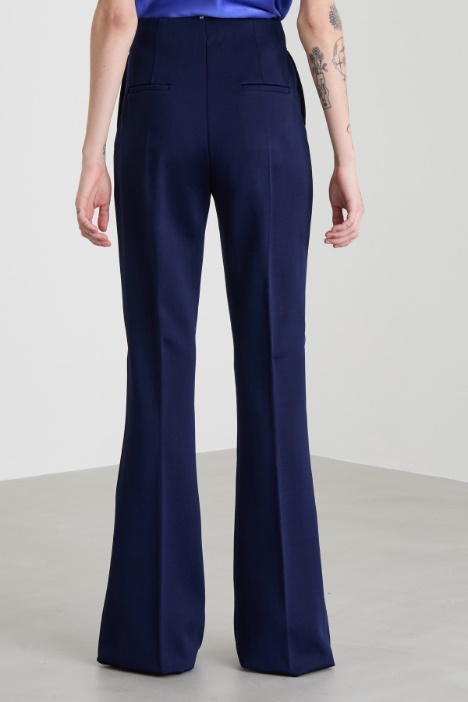 Pantalones acampanados de jersey técnico