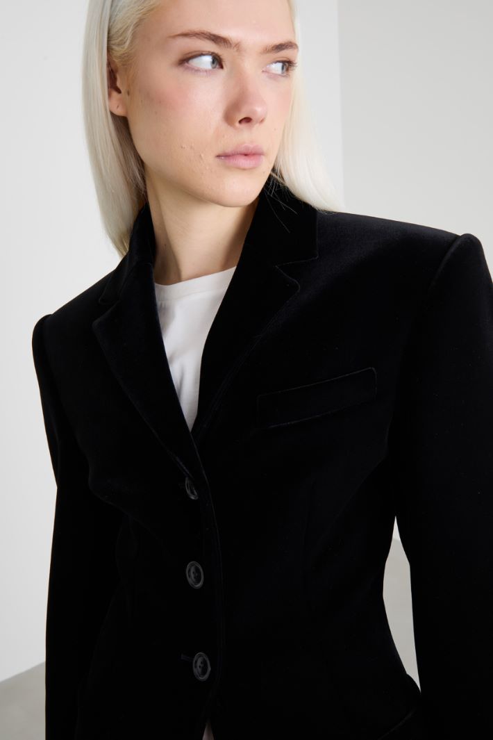 Blazer in velluto con spalline