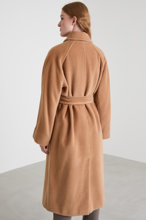 Cappotto con cintura