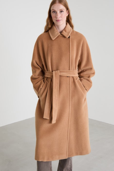 Cappotto con cintura