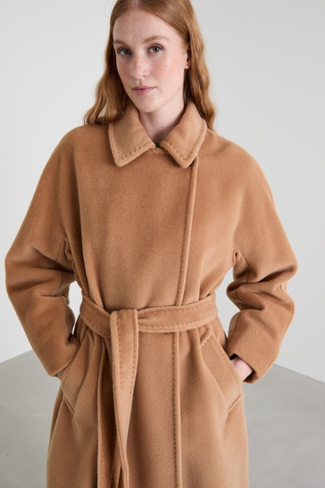 Cappotto con cintura