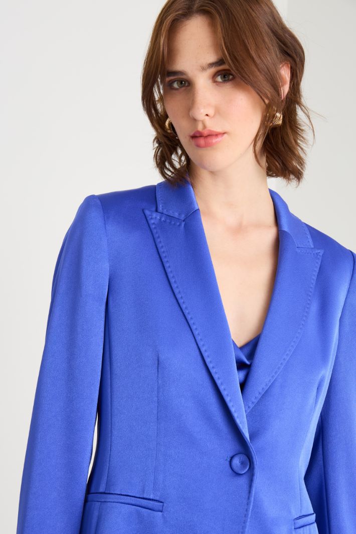 Blazer in shiny envers satin Intrend - 3
