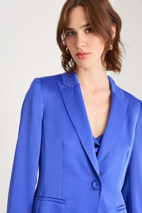 Blazer de enver satén brillante