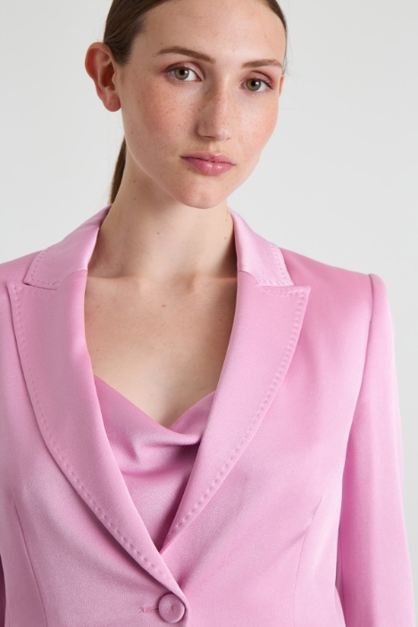 Blazer de enver satén brillante