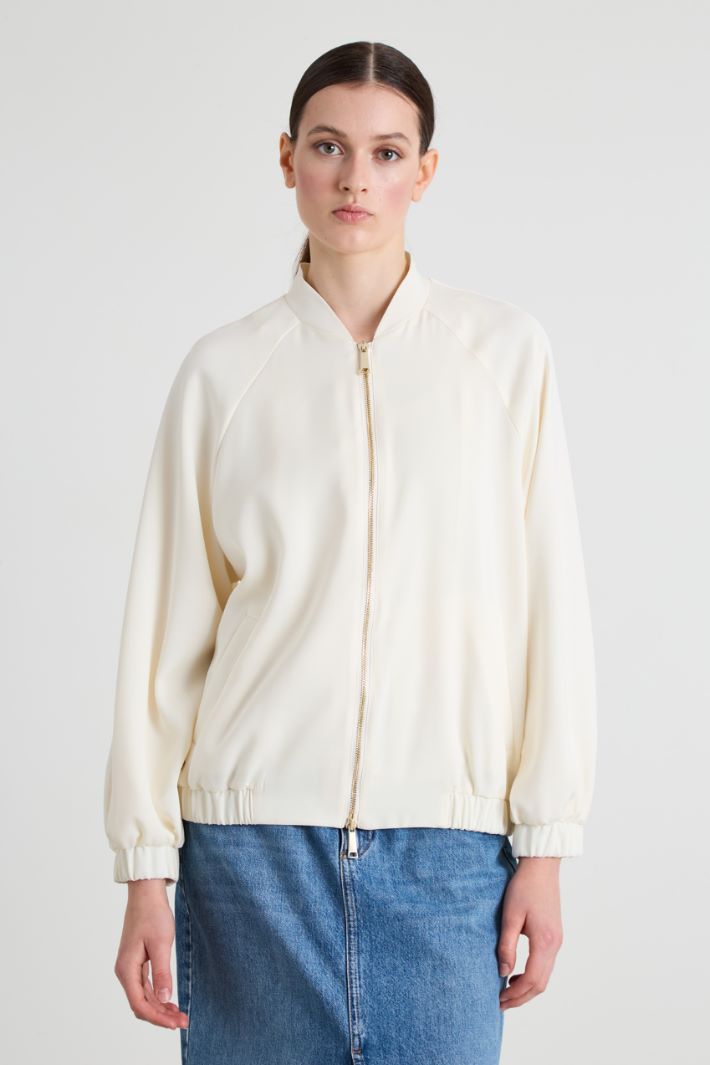Satin bomber jacket Intrend