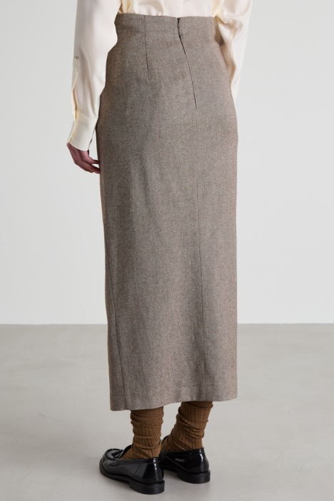 Falda recta con abertura