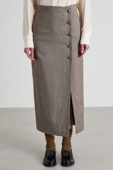 Falda recta con abertura