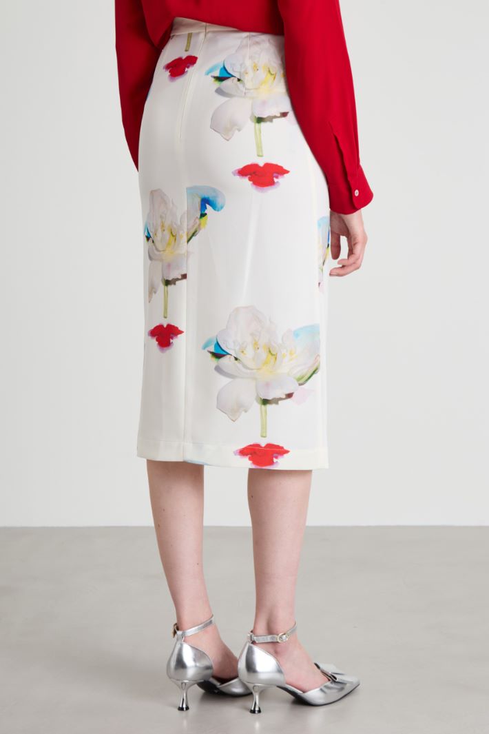 Asymmetrical-slit skirt Intrend - 3