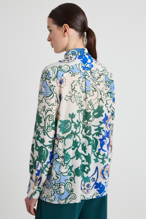Camicia in crépe a fantasia
