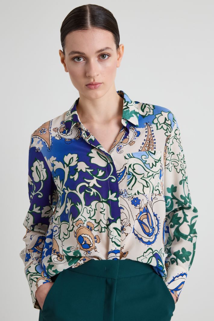 Camisa de crepé estampada