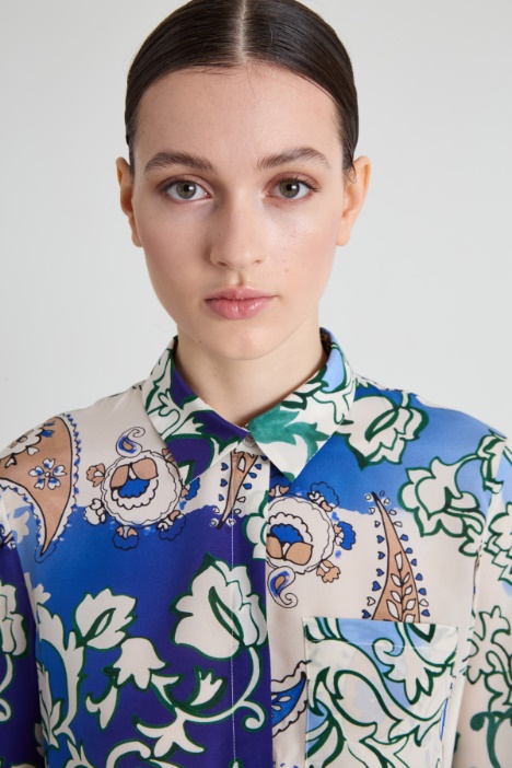 Camicia in crépe a fantasia