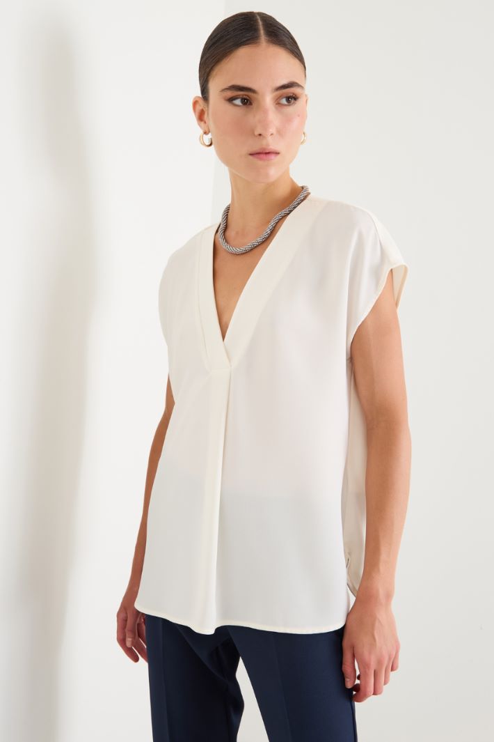 Blouse with flat pleat Intrend